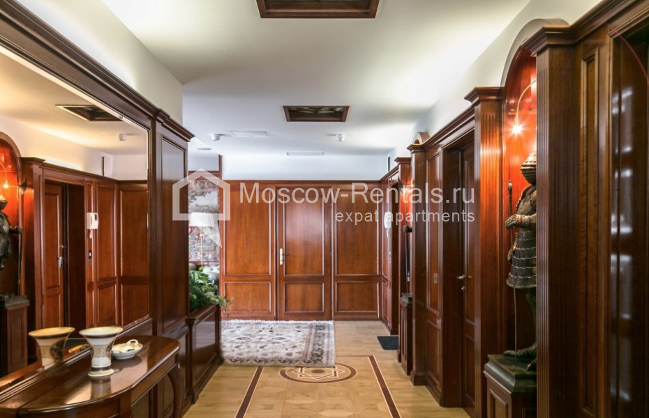 Photo #19 5-room (4 BR) apartment for <a href="http://moscow-rentals.ru/en/articles/long-term-rent" target="_blank">a long-term</a> rent
 in Russia, Moscow, Staromonetny lane, 18