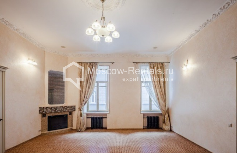 Photo #4 4-room (3 BR) apartment for <a href="http://moscow-rentals.ru/en/articles/long-term-rent" target="_blank">a long-term</a> rent
 in Russia, Moscow, Solyanka str, 1/2 С 1