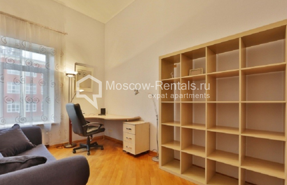 Photo #11 4-room (3 BR) apartment for <a href="http://moscow-rentals.ru/en/articles/long-term-rent" target="_blank">a long-term</a> rent
 in Russia, Moscow, Furmanny lane,  3