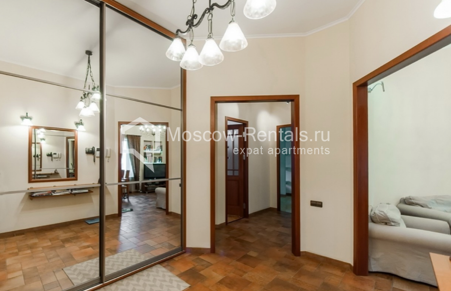 Photo #12 4-room (3 BR) apartment for <a href="http://moscow-rentals.ru/en/articles/long-term-rent" target="_blank">a long-term</a> rent
 in Russia, Moscow, Furmanny lane,  3