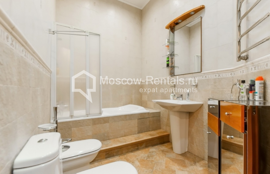 Photo #13 4-room (3 BR) apartment for <a href="http://moscow-rentals.ru/en/articles/long-term-rent" target="_blank">a long-term</a> rent
 in Russia, Moscow, Furmanny lane,  3