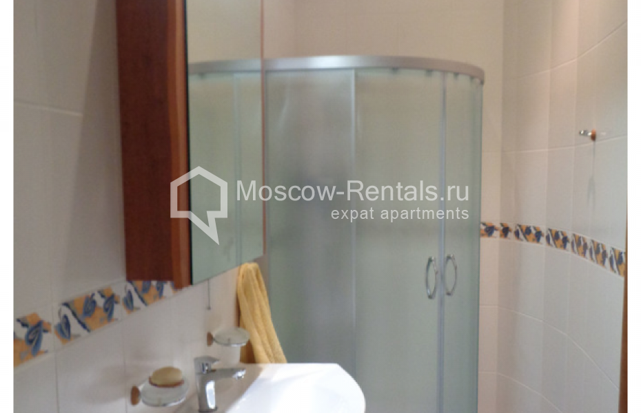 Photo #14 4-room (3 BR) apartment for <a href="http://moscow-rentals.ru/en/articles/long-term-rent" target="_blank">a long-term</a> rent
 in Russia, Moscow, Devyatkin lane, 2