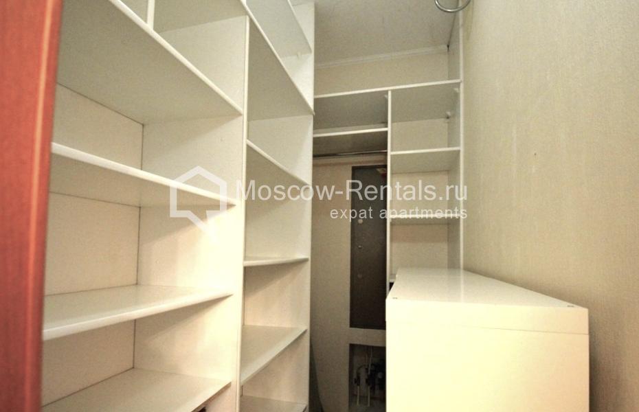 Photo #8 4-room (3 BR) apartment for <a href="http://moscow-rentals.ru/en/articles/long-term-rent" target="_blank">a long-term</a> rent
 in Russia, Moscow, Devyatkin lane, 2