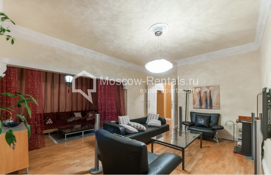Photo #8 4-room (3 BR) apartment for <a href="http://moscow-rentals.ru/en/articles/long-term-rent" target="_blank">a long-term</a> rent
 in Russia, Moscow, Orlikov lane, 8