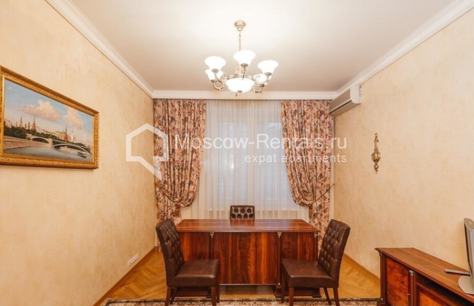 Photo #8 4-room (3 BR) apartment for <a href="http://moscow-rentals.ru/en/articles/long-term-rent" target="_blank">a long-term</a> rent
 in Russia, Moscow, Pozharsky lane., 7А