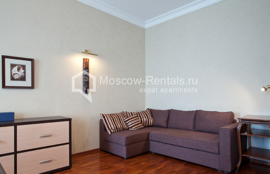 Photo #13 4-room (3 BR) apartment for <a href="http://moscow-rentals.ru/en/articles/long-term-rent" target="_blank">a long-term</a> rent
 in Russia, Moscow, Krivokolenny lane, 7