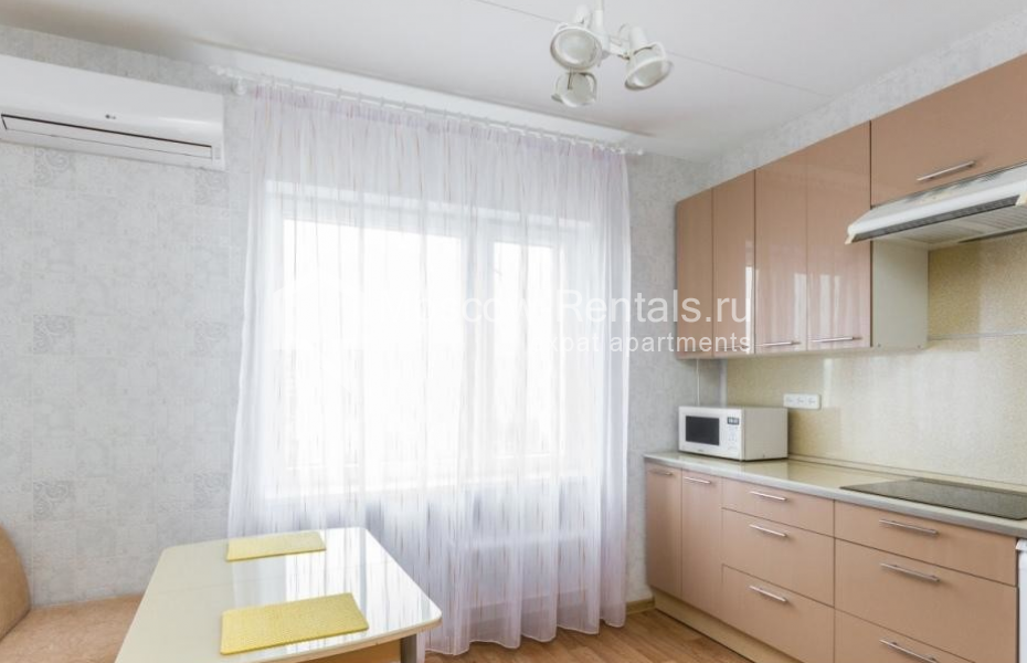 Photo #1 3-room (2 BR) apartment for <a href="http://moscow-rentals.ru/en/articles/long-term-rent" target="_blank">a long-term</a> rent
 in Russia, Moscow, Osennyaya str., 4К1