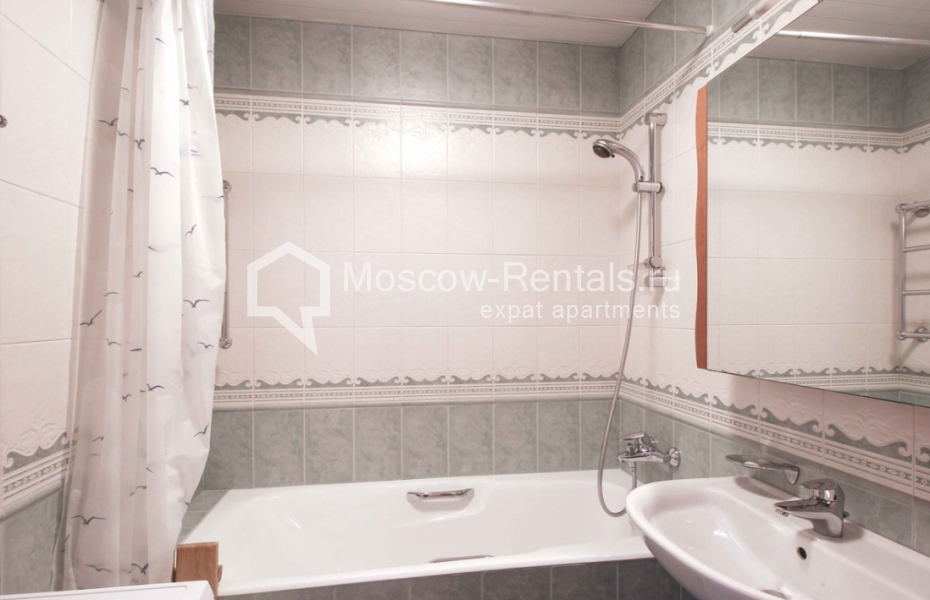 Photo #5 3-room (2 BR) apartment for <a href="http://moscow-rentals.ru/en/articles/long-term-rent" target="_blank">a long-term</a> rent
 in Russia, Moscow, Osennyaya str., 16