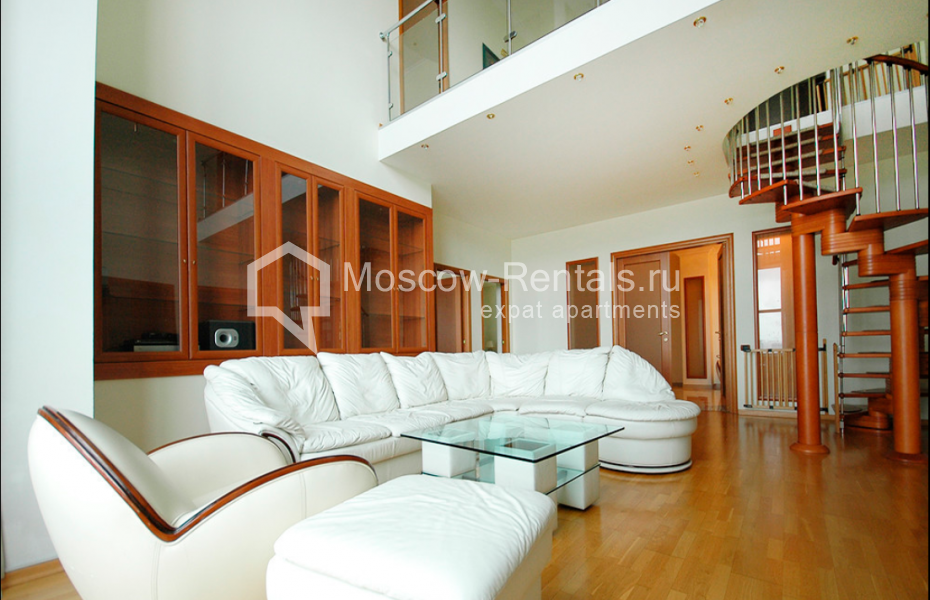 Photo #3 7-room (6 BR) apartment for <a href="http://moscow-rentals.ru/en/articles/long-term-rent" target="_blank">a long-term</a> rent
 in Russia, Moscow, Zamorenova str,  21