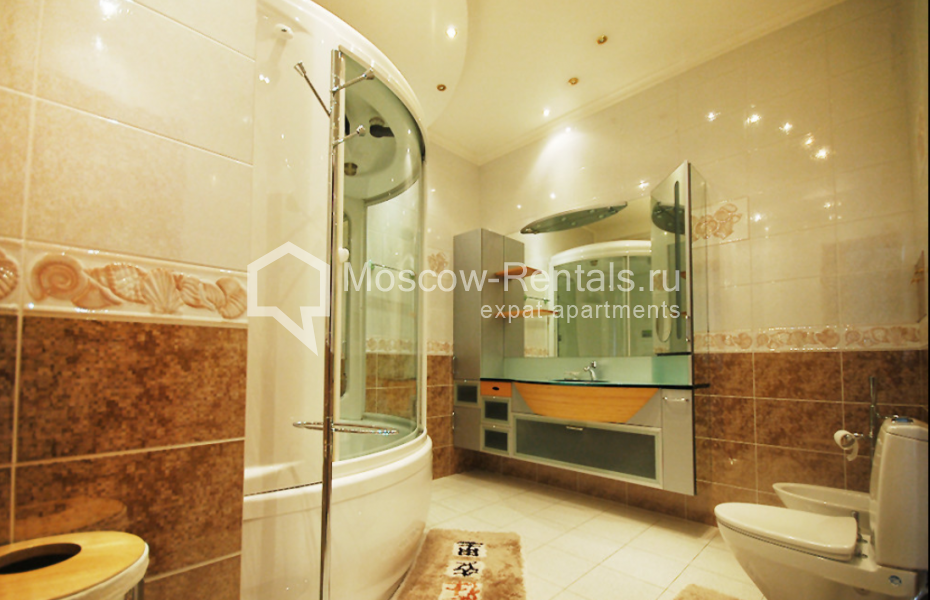 Photo #18 7-room (6 BR) apartment for <a href="http://moscow-rentals.ru/en/articles/long-term-rent" target="_blank">a long-term</a> rent
 in Russia, Moscow, Zamorenova str,  21