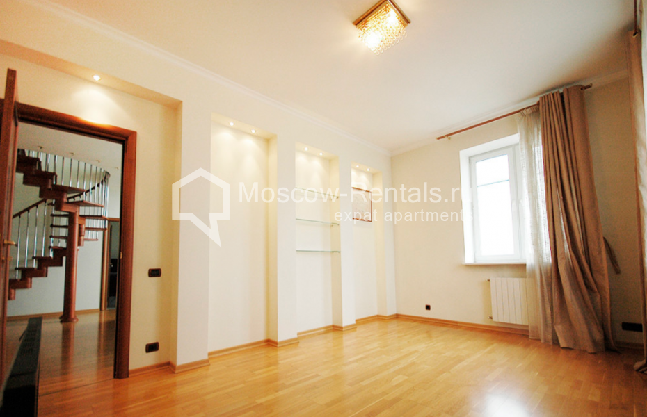 Photo #14 7-room (6 BR) apartment for <a href="http://moscow-rentals.ru/en/articles/long-term-rent" target="_blank">a long-term</a> rent
 in Russia, Moscow, Zamorenova str,  21