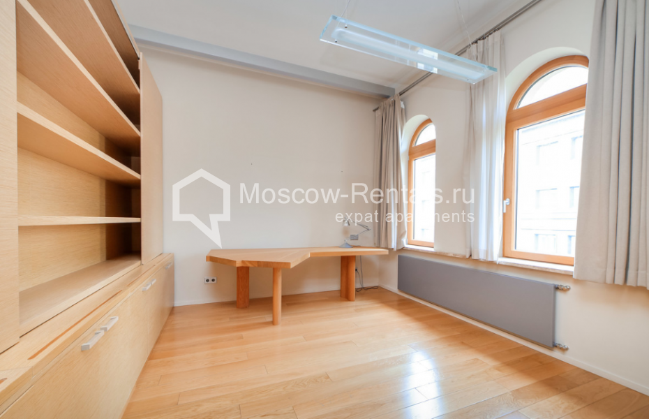 Photo #7 6-room (5 BR) apartment for <a href="http://moscow-rentals.ru/en/articles/long-term-rent" target="_blank">a long-term</a> rent
 in Russia, Moscow, Bakhrushina str, 13