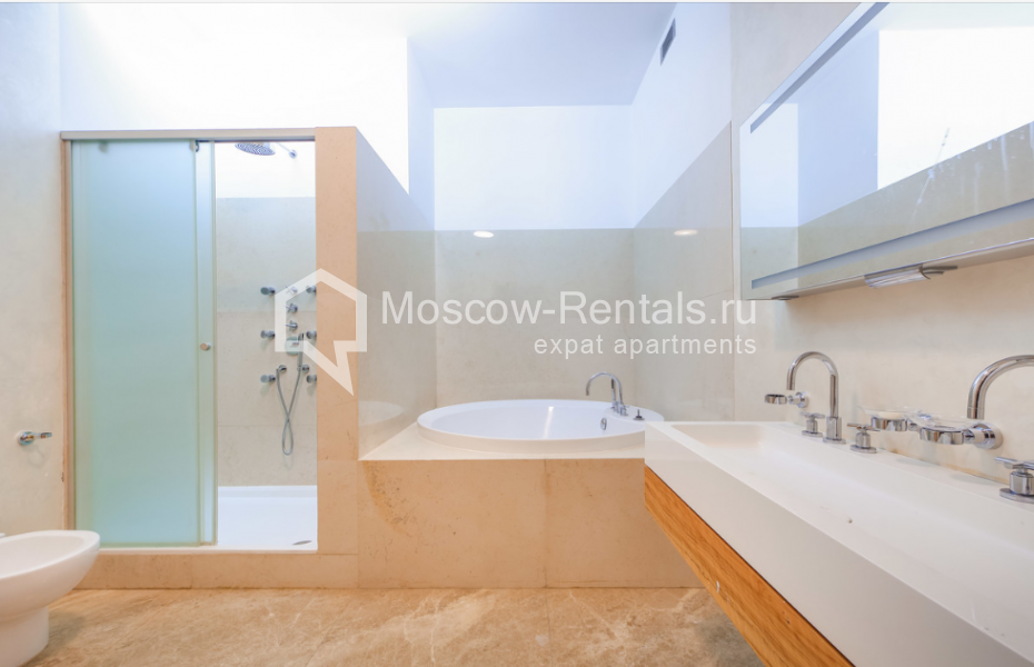 Photo #27 6-room (5 BR) apartment for <a href="http://moscow-rentals.ru/en/articles/long-term-rent" target="_blank">a long-term</a> rent
 in Russia, Moscow, Bakhrushina str, 13