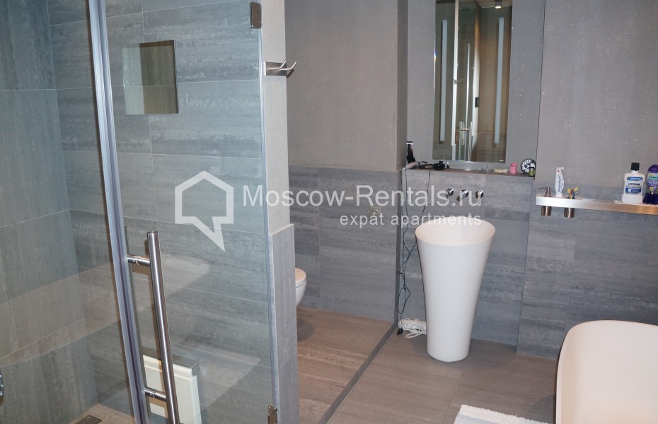 Photo #20 4-room (3 BR) apartment for <a href="http://moscow-rentals.ru/en/articles/long-term-rent" target="_blank">a long-term</a> rent
 in Russia, Moscow, Presnenskaya emb, 8 bld 1