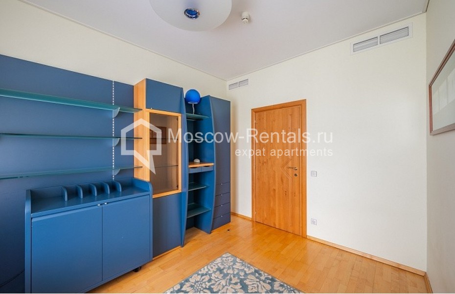Photo #11 4-room (3 BR) apartment for <a href="http://moscow-rentals.ru/en/articles/long-term-rent" target="_blank">a long-term</a> rent
 in Russia, Moscow, Efremova str, 14