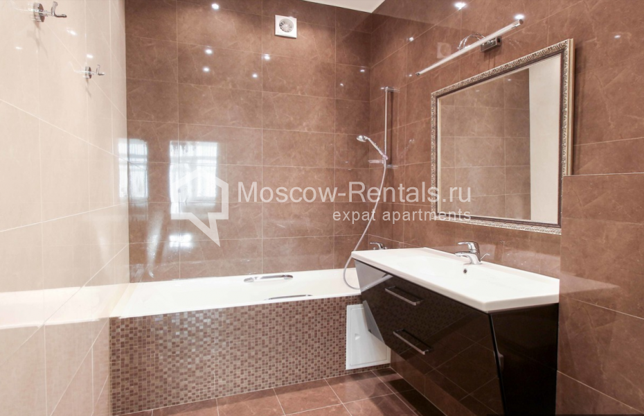 Photo #7 3-room (2 BR) apartment for <a href="http://moscow-rentals.ru/en/articles/long-term-rent" target="_blank">a long-term</a> rent
 in Russia, Moscow, Bolshoi Drovyannoi lane, 18
