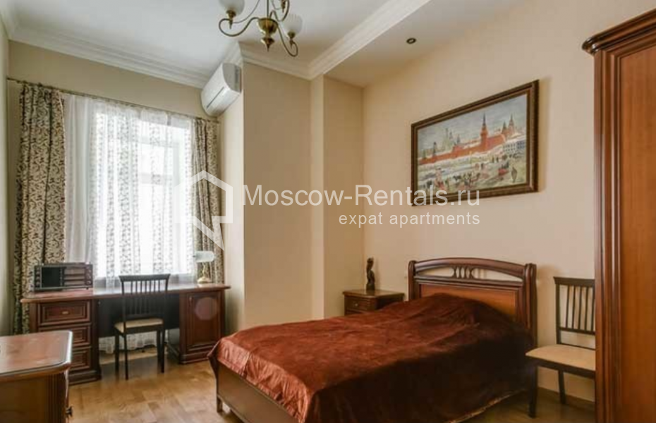 Photo #2 3-room (2 BR) apartment for <a href="http://moscow-rentals.ru/en/articles/long-term-rent" target="_blank">a long-term</a> rent
 in Russia, Moscow, Varsonofievsky lane, 4bld1
