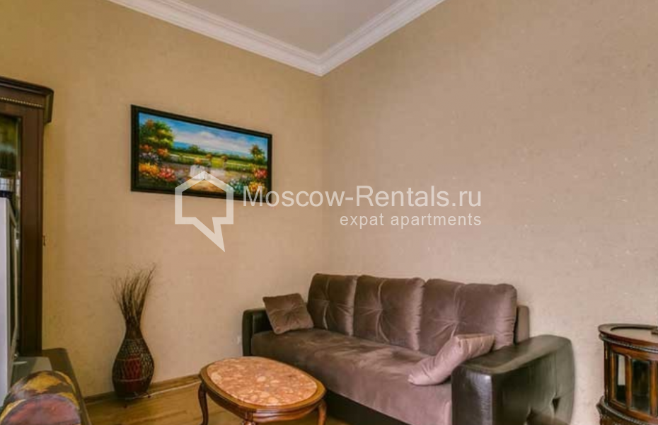 Photo #3 3-room (2 BR) apartment for <a href="http://moscow-rentals.ru/en/articles/long-term-rent" target="_blank">a long-term</a> rent
 in Russia, Moscow, Varsonofievsky lane, 4bld1