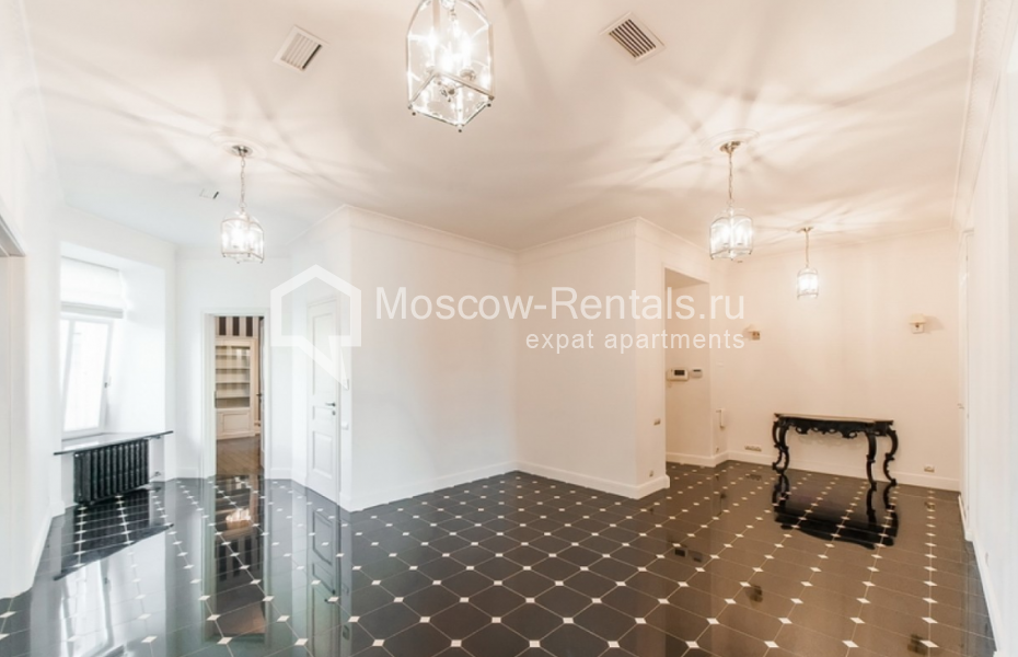 Photo #21 3-room (2 BR) apartment for <a href="http://moscow-rentals.ru/en/articles/long-term-rent" target="_blank">a long-term</a> rent
 in Russia, Moscow, Solyanka str, 1/2 С 1