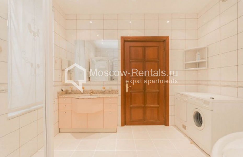 Photo #6 3-room (2 BR) apartment for <a href="http://moscow-rentals.ru/en/articles/long-term-rent" target="_blank">a long-term</a> rent
 in Russia, Moscow, Makarenko str, 2