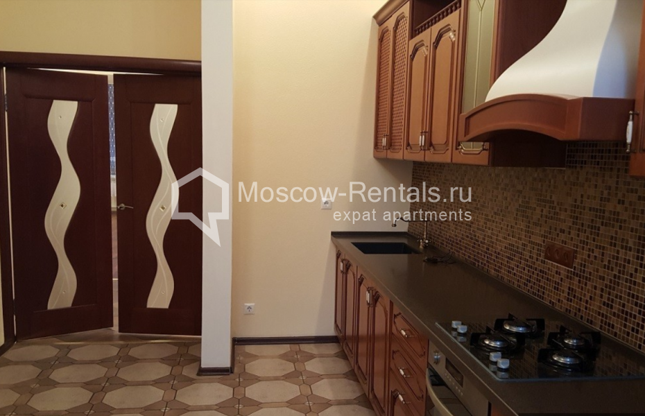 Photo #12 3-room (2 BR) apartment for <a href="http://moscow-rentals.ru/en/articles/long-term-rent" target="_blank">a long-term</a> rent
 in Russia, Moscow, Chaplygina str, 1С1
