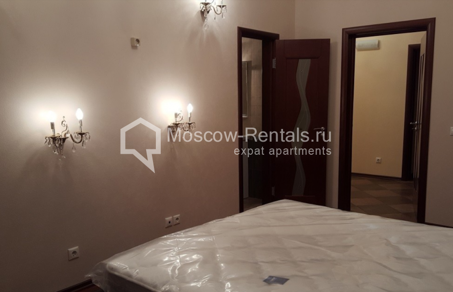 Photo #9 3-room (2 BR) apartment for <a href="http://moscow-rentals.ru/en/articles/long-term-rent" target="_blank">a long-term</a> rent
 in Russia, Moscow, Chaplygina str, 1С1