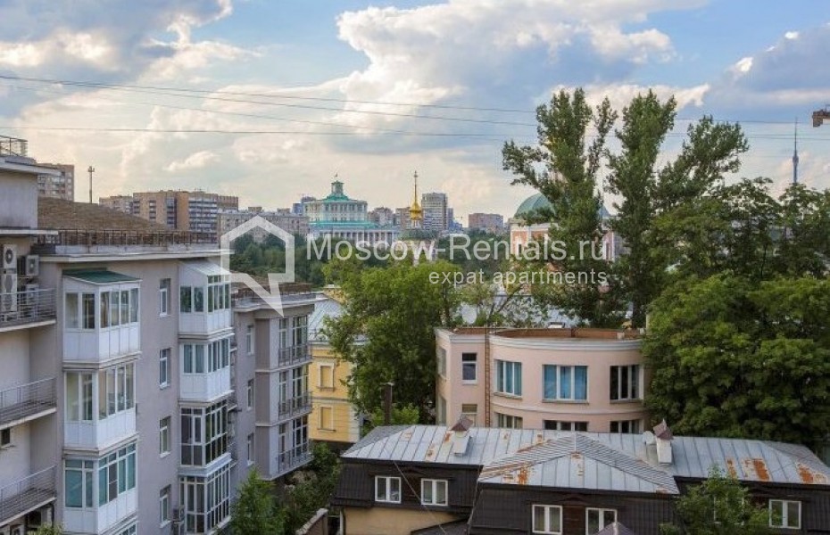 Photo #17 4-room (3 BR) apartment for <a href="http://moscow-rentals.ru/en/articles/long-term-rent" target="_blank">a long-term</a> rent
 in Russia, Moscow, Troitskaya str,  8