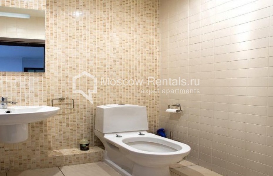 Photo #13 4-room (3 BR) apartment for <a href="http://moscow-rentals.ru/en/articles/long-term-rent" target="_blank">a long-term</a> rent
 in Russia, Moscow, Troitskaya str,  8