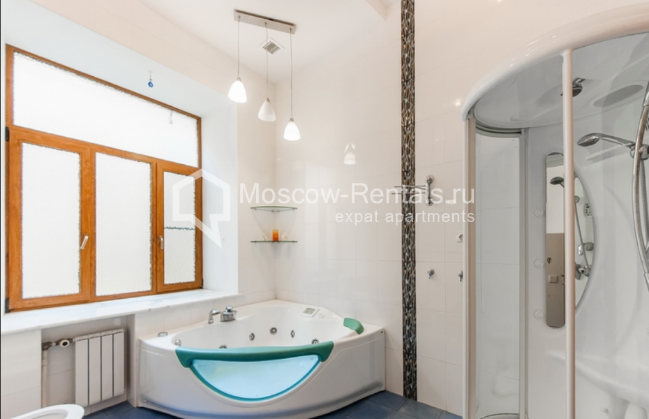 Photo #14 4-room (3 BR) apartment for <a href="http://moscow-rentals.ru/en/articles/long-term-rent" target="_blank">a long-term</a> rent
 in Russia, Moscow, Krivokolennyi lane, 14С1