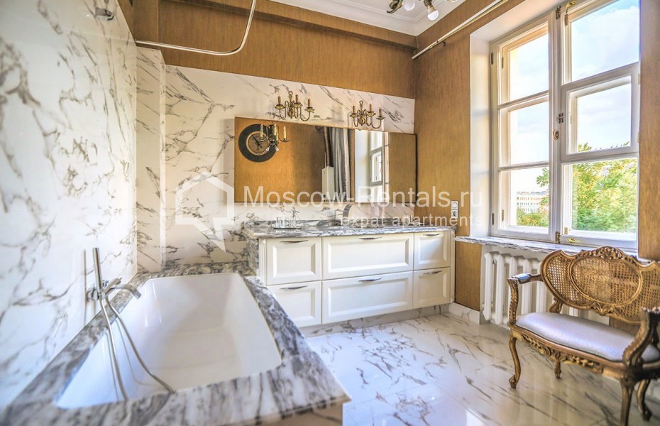 Photo #15 4-room (3 BR) apartment for <a href="http://moscow-rentals.ru/en/articles/long-term-rent" target="_blank">a long-term</a> rent
 in Russia, Moscow, Bogoslovsky lane, 3
