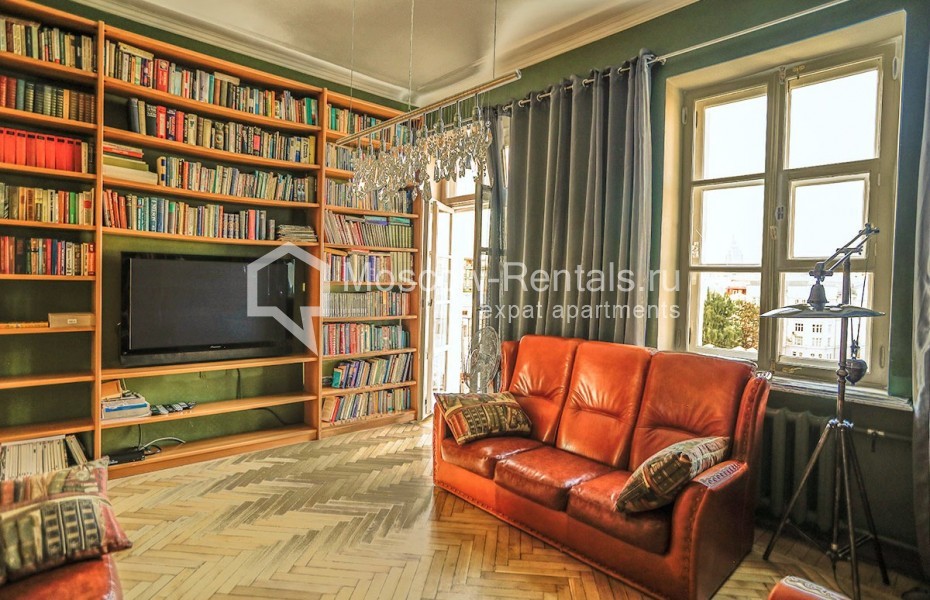 Photo #11 4-room (3 BR) apartment for <a href="http://moscow-rentals.ru/en/articles/long-term-rent" target="_blank">a long-term</a> rent
 in Russia, Moscow, Bogoslovsky lane, 3