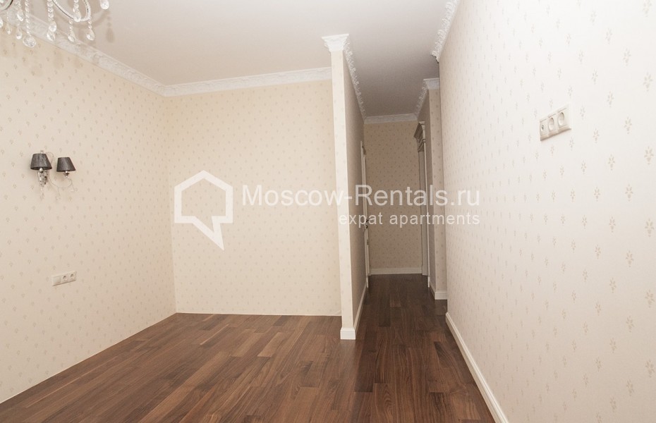 Photo #14 4-room (3 BR) apartment for <a href="http://moscow-rentals.ru/en/articles/long-term-rent" target="_blank">a long-term</a> rent
 in Russia, Moscow, Mosfilmovskaya str, 88 к 6