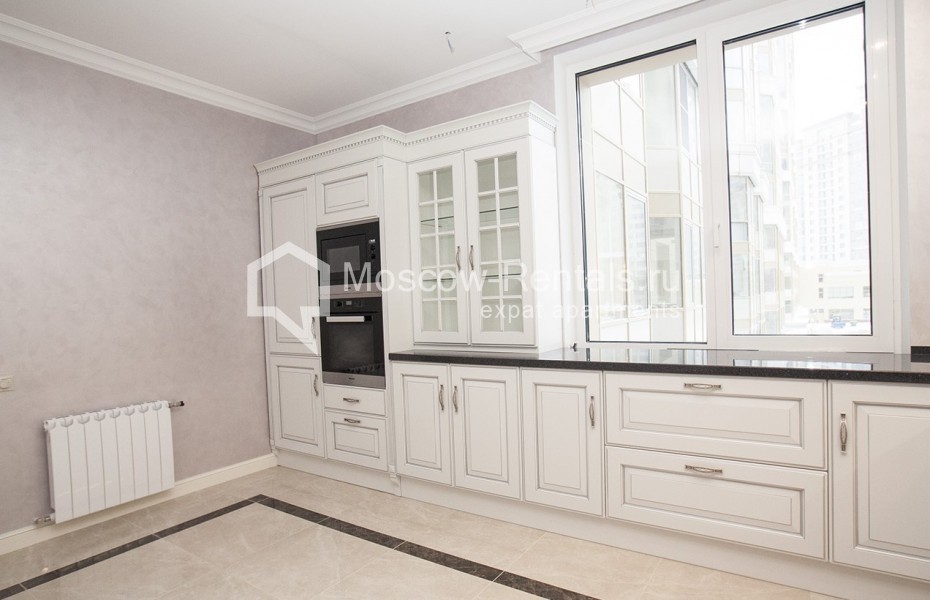 Photo #2 4-room (3 BR) apartment for <a href="http://moscow-rentals.ru/en/articles/long-term-rent" target="_blank">a long-term</a> rent
 in Russia, Moscow, Mosfilmovskaya str, 88 к 6