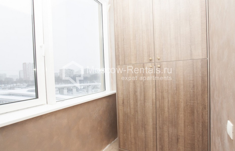 Photo #18 4-room (3 BR) apartment for <a href="http://moscow-rentals.ru/en/articles/long-term-rent" target="_blank">a long-term</a> rent
 in Russia, Moscow, Mosfilmovskaya str, 88 к 6