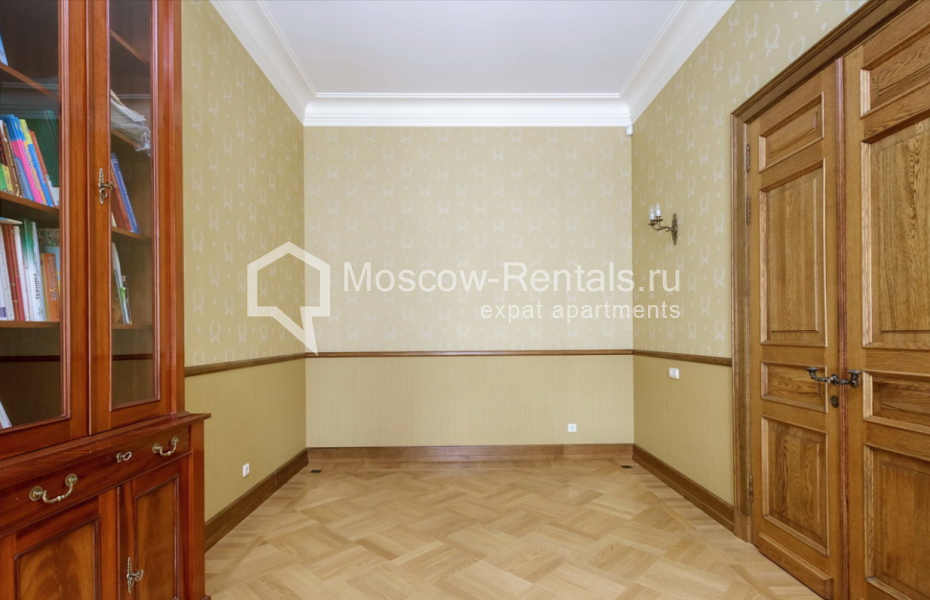 Photo #5 5-room (4 BR) apartment for <a href="http://moscow-rentals.ru/en/articles/long-term-rent" target="_blank">a long-term</a> rent
 in Russia, Moscow, Gagarinsky lane., 35