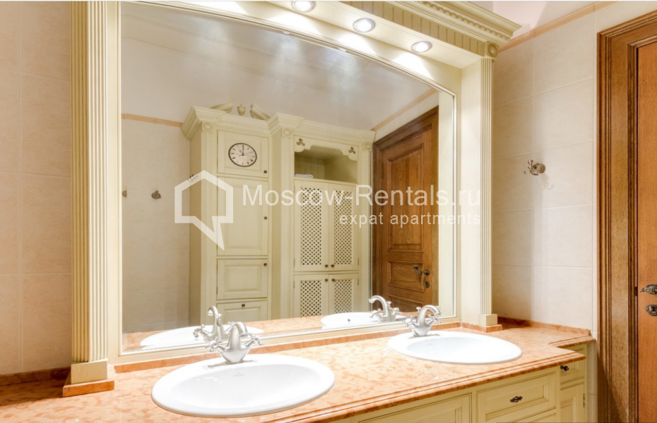 Photo #14 5-room (4 BR) apartment for <a href="http://moscow-rentals.ru/en/articles/long-term-rent" target="_blank">a long-term</a> rent
 in Russia, Moscow, Gagarinsky lane., 35