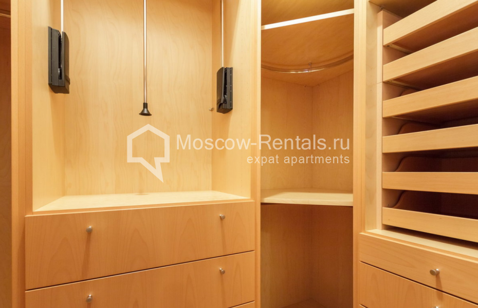 Photo #15 5-room (4 BR) apartment for <a href="http://moscow-rentals.ru/en/articles/long-term-rent" target="_blank">a long-term</a> rent
 in Russia, Moscow, Gagarinsky lane., 35