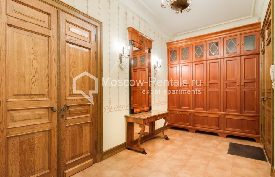 Photo #18 5-room (4 BR) apartment for <a href="http://moscow-rentals.ru/en/articles/long-term-rent" target="_blank">a long-term</a> rent
 in Russia, Moscow, Gagarinsky lane., 35
