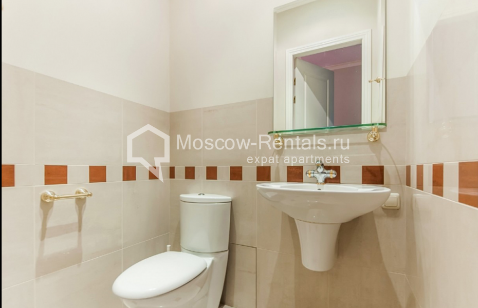 Photo #16 4-room (3 BR) apartment for <a href="http://moscow-rentals.ru/en/articles/long-term-rent" target="_blank">a long-term</a> rent
 in Russia, Moscow, Spiridonovka str,  34C1