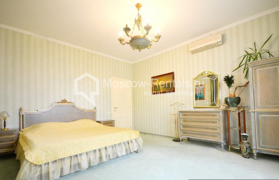 Photo #6 4-room (3 BR) apartment for <a href="http://moscow-rentals.ru/en/articles/long-term-rent" target="_blank">a long-term</a> rent
 in Russia, Moscow, 1st Neopalimovsky lane, 15/7