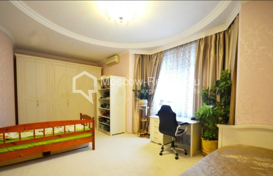 Photo #8 4-room (3 BR) apartment for <a href="http://moscow-rentals.ru/en/articles/long-term-rent" target="_blank">a long-term</a> rent
 in Russia, Moscow, 1st Neopalimovsky lane, 15/7