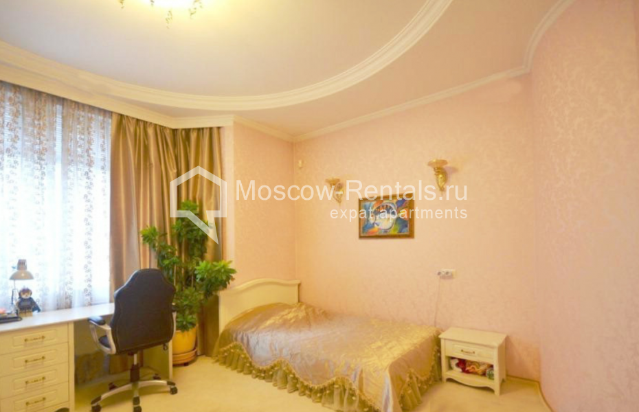 Photo #9 4-room (3 BR) apartment for <a href="http://moscow-rentals.ru/en/articles/long-term-rent" target="_blank">a long-term</a> rent
 in Russia, Moscow, 1st Neopalimovsky lane, 15/7