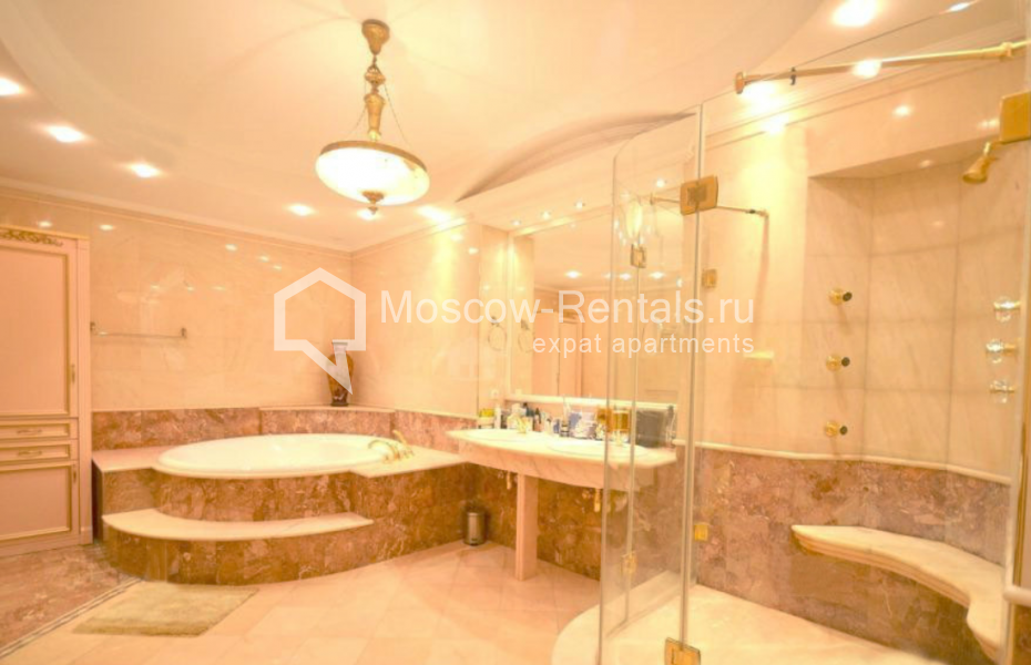 Photo #10 4-room (3 BR) apartment for <a href="http://moscow-rentals.ru/en/articles/long-term-rent" target="_blank">a long-term</a> rent
 in Russia, Moscow, 1st Neopalimovsky lane, 15/7