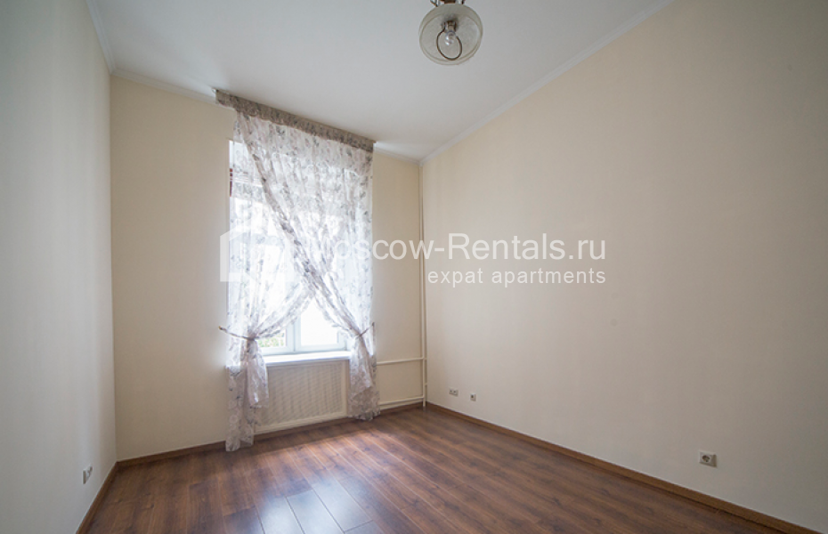 Photo #7 6-room (5 BR) apartment for <a href="http://moscow-rentals.ru/en/articles/long-term-rent" target="_blank">a long-term</a> rent
 in Russia, Moscow, Maly Kakovinsky lane, 1/8c1