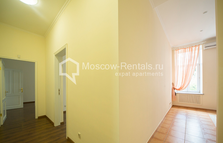 Photo #9 6-room (5 BR) apartment for <a href="http://moscow-rentals.ru/en/articles/long-term-rent" target="_blank">a long-term</a> rent
 in Russia, Moscow, Maly Kakovinsky lane, 1/8c1