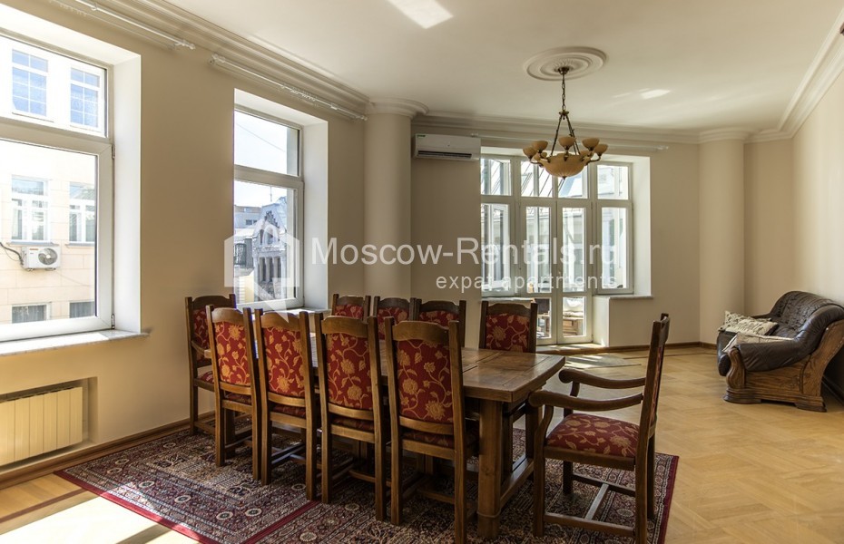 Photo #12 4-room (3 BR) apartment for <a href="http://moscow-rentals.ru/en/articles/long-term-rent" target="_blank">a long-term</a> rent
 in Russia, Moscow, Krivoarbatsky lane, 16/22