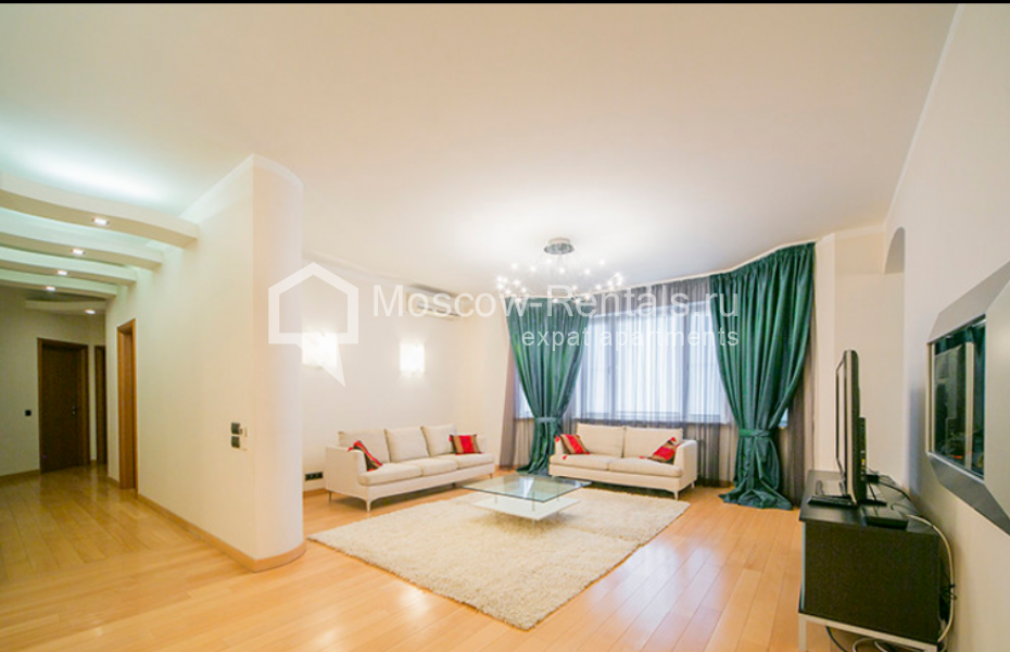 Photo #1 4-room (3 BR) apartment for <a href="http://moscow-rentals.ru/en/articles/long-term-rent" target="_blank">a long-term</a> rent
 in Russia, Moscow, Zoologicheskaya str, 30c2