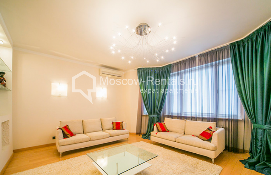 Photo #2 4-room (3 BR) apartment for <a href="http://moscow-rentals.ru/en/articles/long-term-rent" target="_blank">a long-term</a> rent
 in Russia, Moscow, Zoologicheskaya str, 30c2