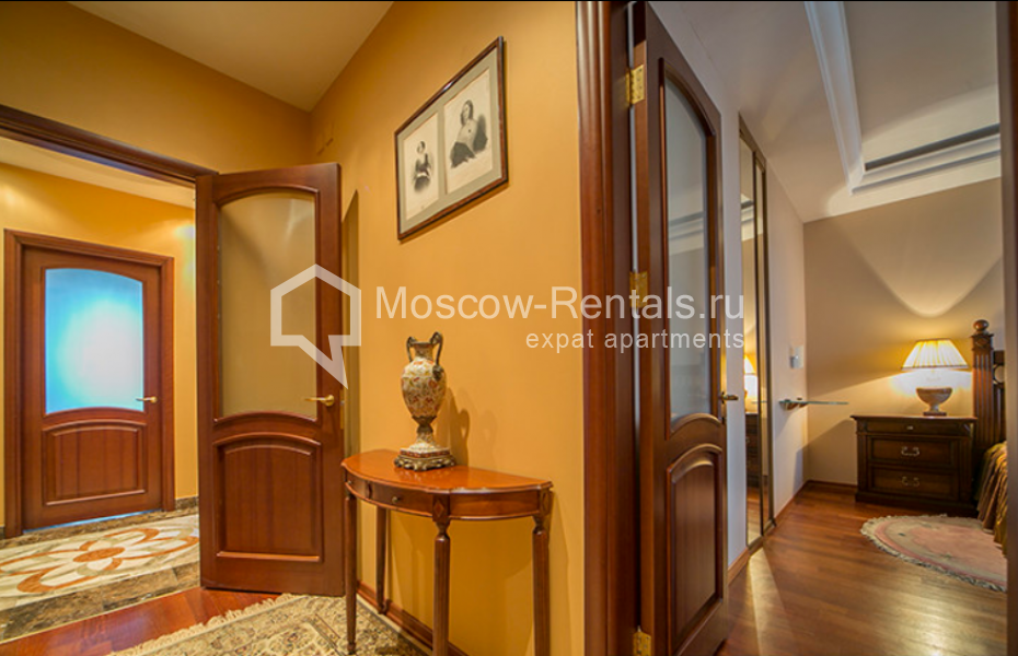 Photo #13 4-room (3 BR) apartment for <a href="http://moscow-rentals.ru/en/articles/long-term-rent" target="_blank">a long-term</a> rent
 in Russia, Moscow, Krasnaya Presnya str, 7