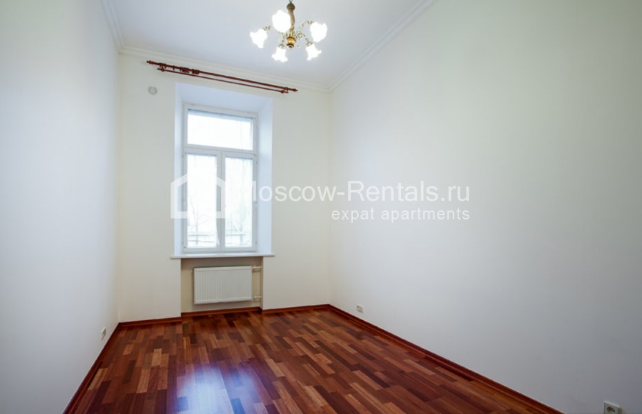 Photo #3 5-room (4 BR) apartment for <a href="http://moscow-rentals.ru/en/articles/long-term-rent" target="_blank">a long-term</a> rent
 in Russia, Moscow, Gagarinsky lane, 23c1